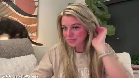 Snapshot of xstellabeex chatting on 12/02/24, 11:51 xstellabeex online show from 12/02/24, 11:51