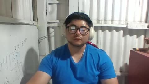 Snapshot of xstudiobog_90 chatting on 09/26/25, 09:08 xstudiobog_90 online show from 09/26/25, 09:08