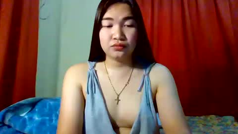 Snapshot of xsweetiemajax chatting on 01/31/25, 01:33 HI IM PAULINE online show from 01/31/25, 01:33