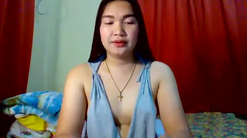 Snapshot of xsweetiemajax chatting on 02/08/25, 01:32 HI IM PAULINE online show from 02/08/25, 01:32