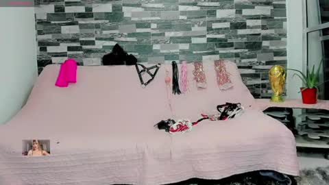 Snapshot of xthesexyboyx chatting on 07/07/26, 06:47 Femboy Exotic online show from 07/07/26, 06:47