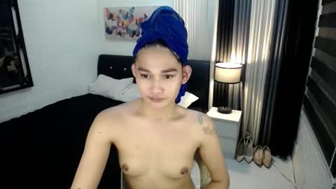 xtspetitehugecock online show from 12/22/25, 10:34