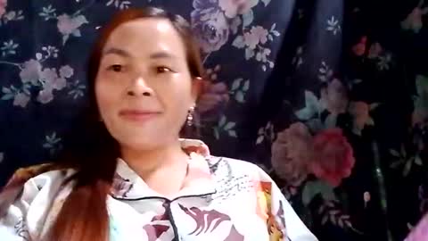 Snapshot of xuxulove00 chatting on 10/01/25, 04:51 xuxulove00 online show from 10/01/25, 04:51