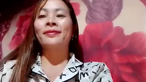 Snapshot of xuxulove00 chatting on 12/15/25, 12:09 xuxulove00 online show from 12/15/25, 12:09