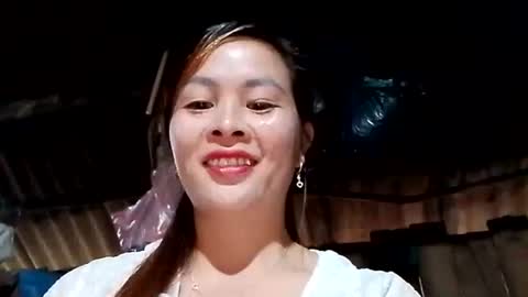 Snapshot of xuxulove00 chatting on 12/18/25, 12:49 xuxulove00 online show from 12/18/25, 12:49