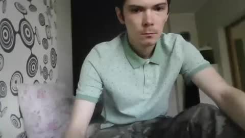 Snapshot of xvenon9898x chatting on 10/22/25, 10:48 xvenon9898x online show from 10/22/25, 10:48