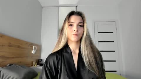 LagerthaLove online show from 09/29/25, 01:33