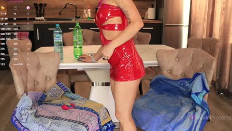 Snapshot of xwithy chatting on 11/16/25, 12:33 FrancyStepmom and YStepson INTERESTED IN A GIRL-GIRL COLLABORATION TEXT ME HERE or INSTAGRAM online show from 11/16/25, 12:33