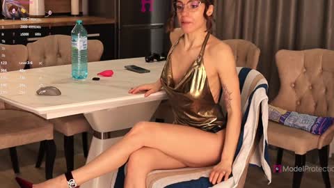 Snapshot of xwithy chatting on 03/21/26, 12:54 FrancyStepmom and YStepson INTERESTED IN A GIRL-GIRL COLLABORATION TEXT ME HERE or INSTAGRAM online show from 03/21/26, 12:54