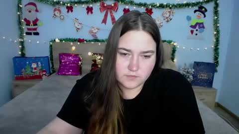 Snapshot of xx_daniella_xx chatting on 12/15/24, 11:31 xx daniella xx online show from 12/15/24, 11:31
