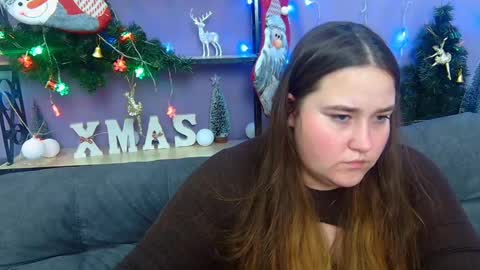 Snapshot of xx_daniella_xx chatting on 12/17/24, 03:39 xx daniella xx online show from 12/17/24, 03:39