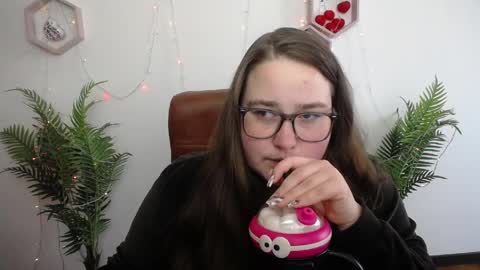 Snapshot of xx_daniella_xx chatting on 04/13/26, 06:30 xx daniella xx online show from 04/13/26, 06:30