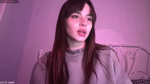 Snapshot of xx_lily chatting on 12/13/25, 07:53 Lily online show from 12/13/25, 07:53