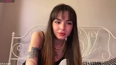 Snapshot of xx_lily chatting on 06/26/26, 11:25 Lily online show from 06/26/26, 11:25