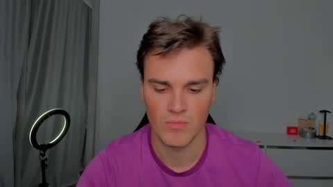 Snapshot of xx_raul_xx_ chatting on 09/18/25, 09:06 raul online show from 09/18/25, 09:06