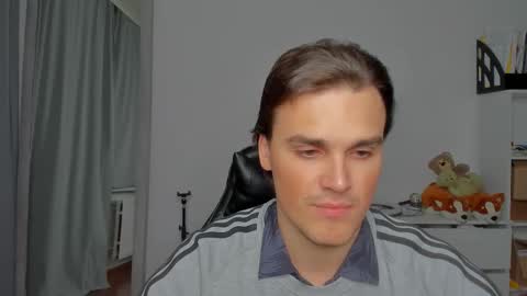 Snapshot of xx_raul_xx_ chatting on 09/23/25, 11:41 raul online show from 09/23/25, 11:41