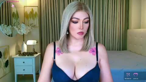Snapshot of xxbedroombeautyxx chatting on 05/10/26, 11:21 MISS NATALIA online show from 05/10/26, 11:21