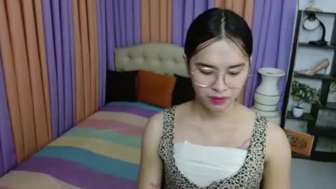 CHLOES ROOM online show from 12/15/25, 07:12