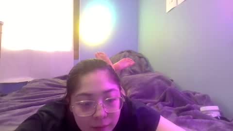 Snapshot of xxemo_baddiexx chatting on 02/20/25, 02:13 xxemo baddiexx online show from 02/20/25, 02:13