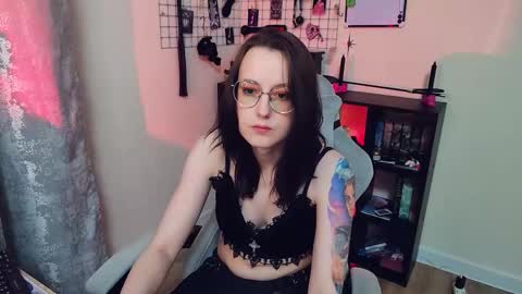 Snapshot of xxgoddesslxx chatting on 03/15/26, 09:21 xxgoddesslxx online show from 03/15/26, 09:21