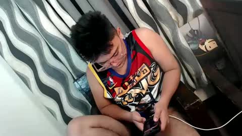 Snapshot of xxhotloyd_cummerx chatting on 01/14/25, 02:11 Loyd online show from 01/14/25, 02:11