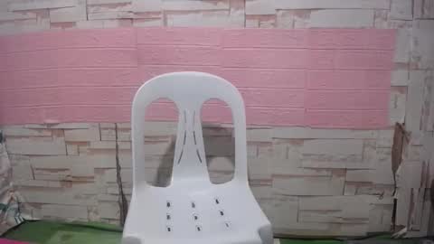 Snapshot of xxhott_ chatting on 09/21/25, 11:28 xxhott_ online show from 09/21/25, 11:28