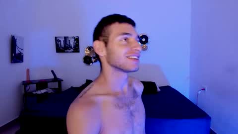 Snapshot of xxhoty0ung_boysxx chatting on 02/09/26, 06:34 David and Mike online show from 02/09/26, 06:34