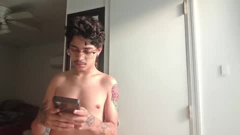 Snapshot of xxjasoneecxx chatting on 10/05/25, 11:52 XxJasoneecxX online show from 10/05/25, 11:52