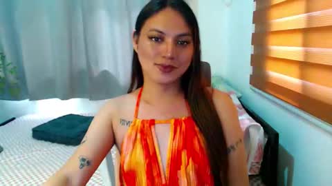 Snapshot of xxjulielovesyouxx chatting on 02/23/26, 01:36 July online show from 02/23/26, 01:36