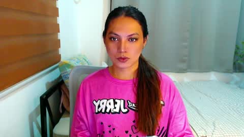 Snapshot of xxjulielovesyouxx chatting on 04/01/26, 08:17 July online show from 04/01/26, 08:17