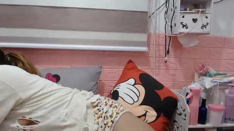 Snapshot of xxkryzelxx chatting on 12/05/24, 06:00 Dhel online show from 12/05/24, 06:00