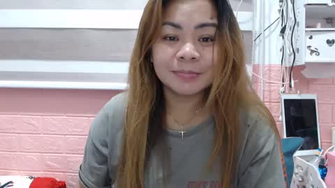 Snapshot of xxkryzelxx chatting on 12/07/24, 05:09 Dhel online show from 12/07/24, 05:09