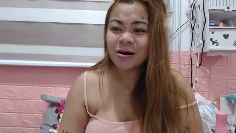 Snapshot of xxkryzelxx chatting on 12/27/24, 06:31 Dhel online show from 12/27/24, 06:31