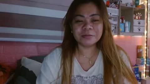 Snapshot of xxkryzelxx chatting on 02/18/26, 06:26 Dhel online show from 02/18/26, 06:26