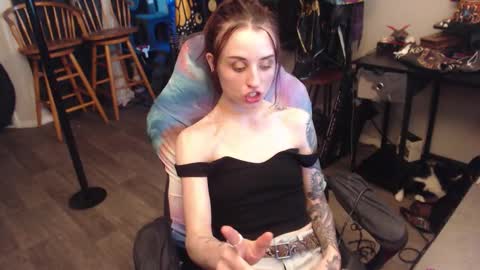 Lilith online show from 10/24/25, 03:25