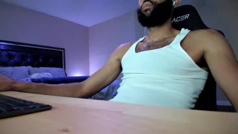 Snapshot of xxlrollingpapers chatting on 09/21/25, 10:55 xxlrollingpapers online show from 09/21/25, 10:55