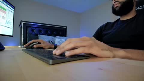 Snapshot of xxlrollingpapers chatting on 09/24/25, 10:57 xxlrollingpapers online show from 09/24/25, 10:57