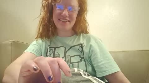 Snapshot of xxmariebliss chatting on 05/04/26, 12:34 xxmariebliss online show from 05/04/26, 12:34