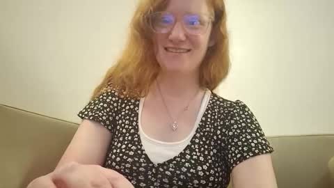 Snapshot of xxmariebliss chatting on 05/15/26, 01:07 xxmariebliss online show from 05/15/26, 01:07