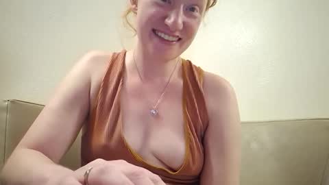 Snapshot of xxmariebliss chatting on 05/31/26, 06:09 xxmariebliss online show from 05/31/26, 06:09