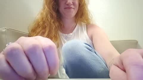 Snapshot of xxmariebliss chatting on 06/05/26, 01:39 xxmariebliss online show from 06/05/26, 01:39