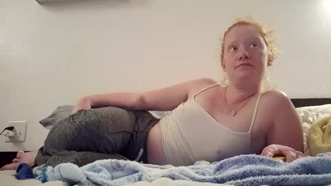 Snapshot of xxmariebliss chatting on 06/07/26, 02:37 xxmariebliss online show from 06/07/26, 02:37