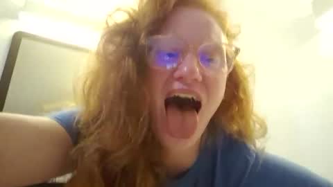 Snapshot of xxmariebliss chatting on 07/10/26, 01:25 xxmariebliss online show from 07/10/26, 01:25