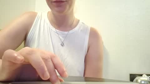 Snapshot of xxmariebliss chatting on 07/11/26, 03:48 xxmariebliss online show from 07/11/26, 03:48