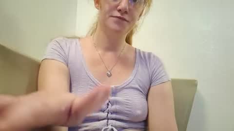 Snapshot of xxmariebliss chatting on 07/13/26, 12:41 xxmariebliss online show from 07/13/26, 12:41