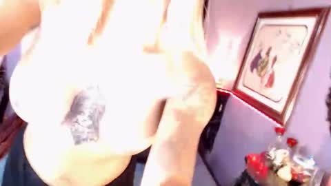 Snapshot of xxqueenofperfectionxx chatting on 01/03/25, 11:01 urperfection kelly online show from 01/03/25, 11:01