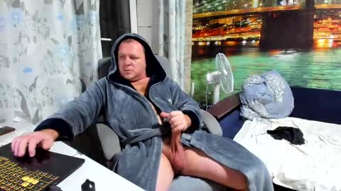 Snapshot of xxrojxx chatting on 01/09/25, 03:55 roki-- --  online show from 01/09/25, 03:55