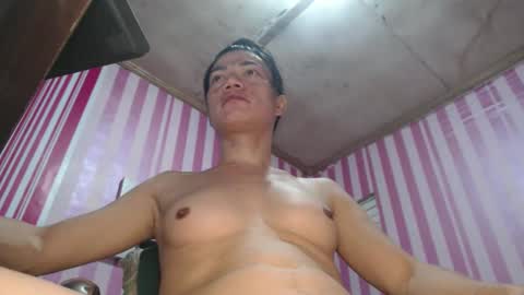 xxrowenatastycockforyouxx online show from 11/18/25, 03:01