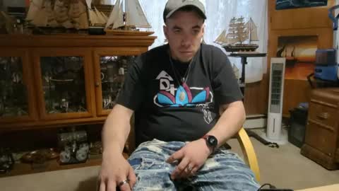 xxScubaStevexx online show from 04/13/26, 11:32
