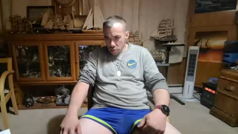 xxScubaStevexx online show from 04/23/26, 06:47
